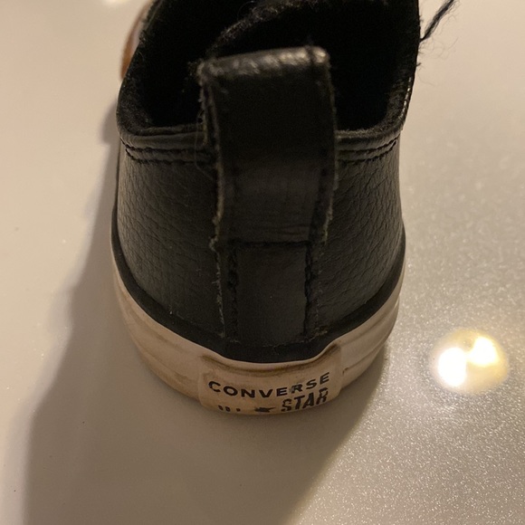 Converse - Picture 3 of 4